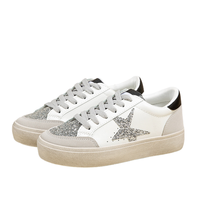 Livia:™-Sneakers met Star Details